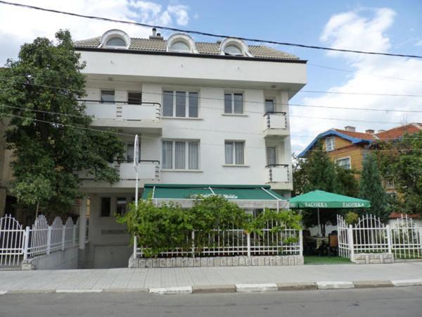 Niko Hotel Szamokov Kültér fotó